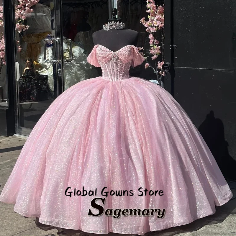 

Блестящие милые платья Quinceanera для девочек с открытыми плечами, плиссированный фатиновый корсет с жемчугом, Прямая поставка по индивидуальному заказу