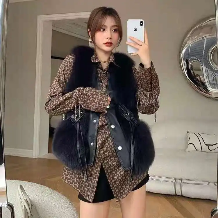 2024 New Fashion Faux Fur Coat Covered Buttons Winter  Women Waist Fake  Women's Jacket Vest for Ladies Hot Sale T222