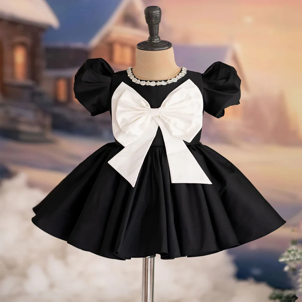 

Customized Girl's Party Dress Beading O Neck Bow Puff Sleeves Short Party Gowns for Kids Ball Gown Black Satin Flower Girl Dress