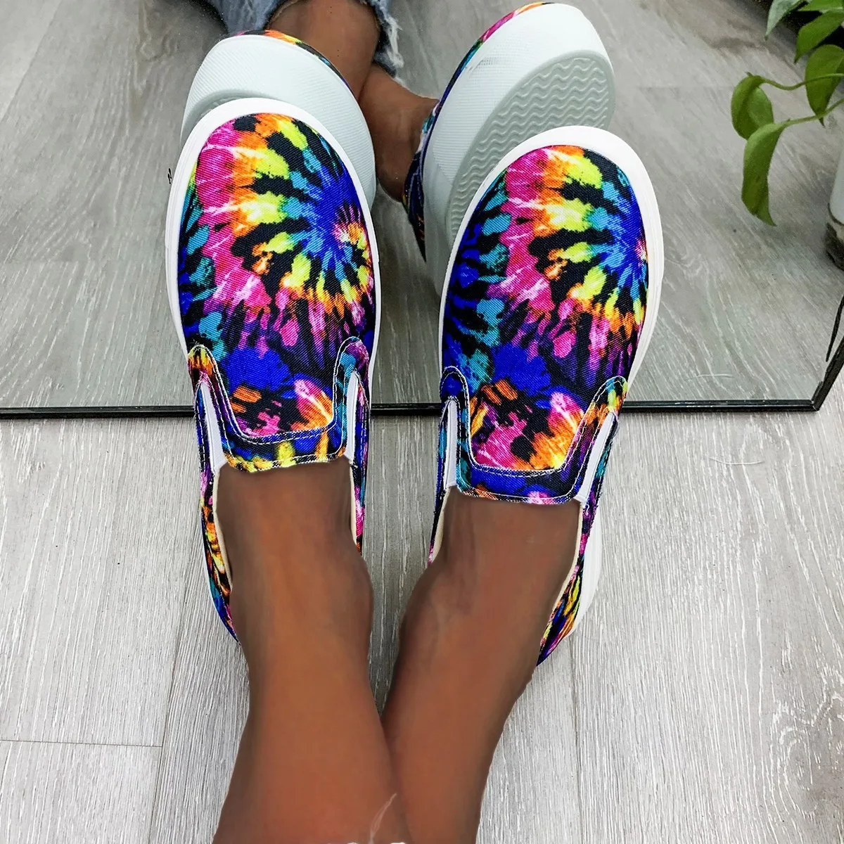 Women Flats 2022 Plus Size Fashion Graffiti Flat Shoes Women Low Cut Slip-on Casual Shoes Ladies Canvas Loafers Zapatillas Mujer