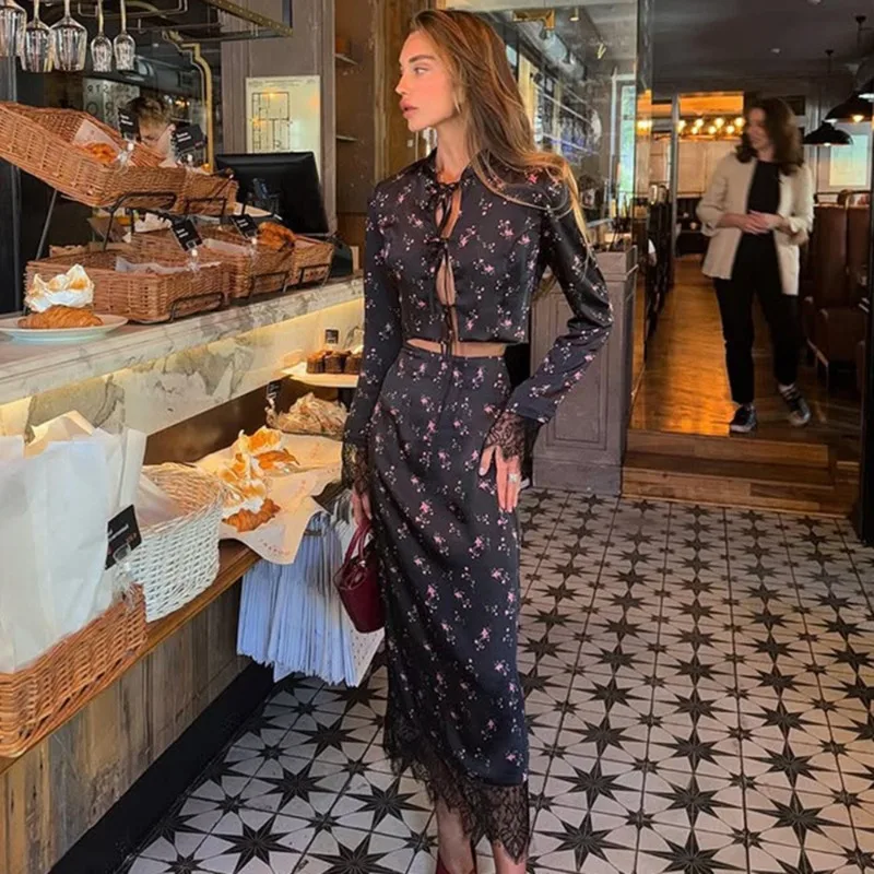 Elegant Vintage 2-Piece Dress Set for Women with Lace Details