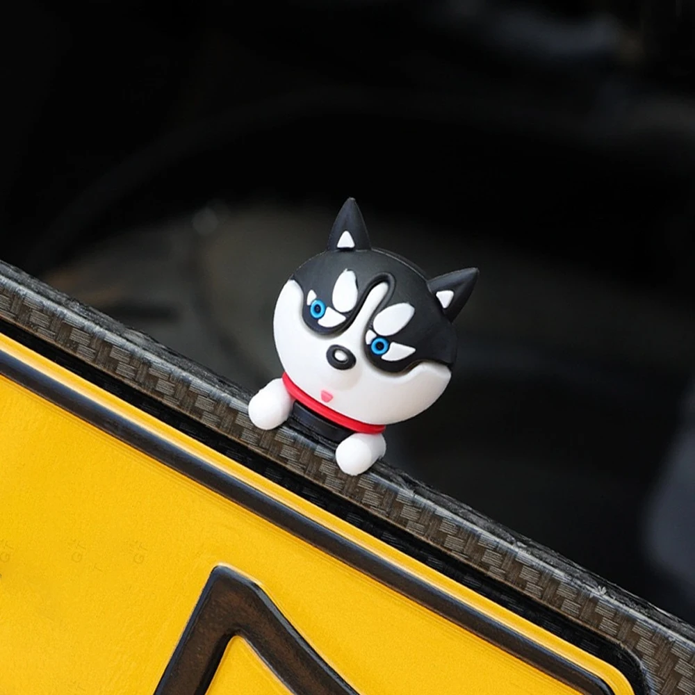 

1 шт., декоративные наклейки для кукол, украшения для приборной панели автомобиля, декор для номерного знака, аккумулятор, аксессуары для модификации автомобиля и велосипеда