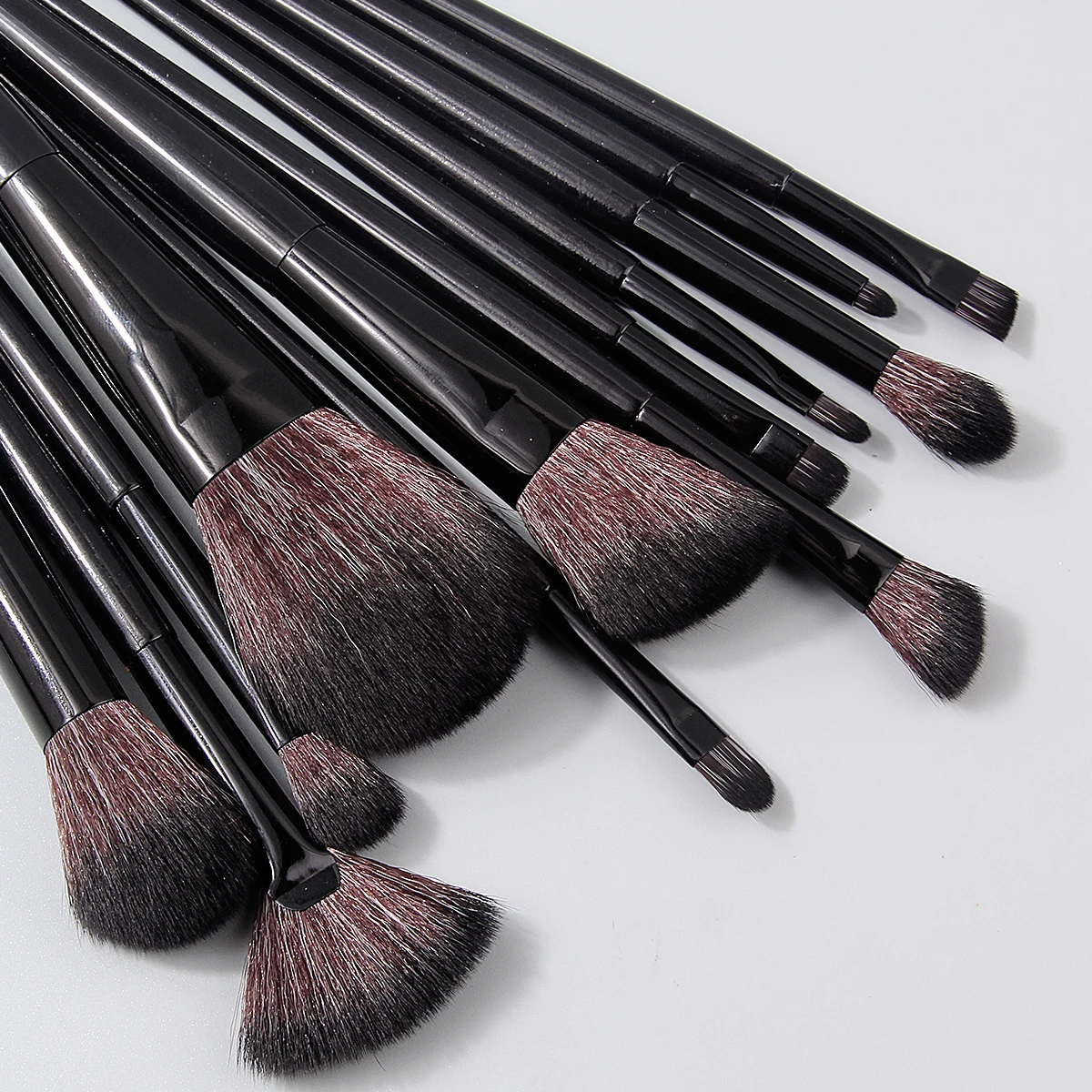 Pinceau à poudre douce 12 pièces, pinceau en forme d'éventail, pinceau correcteur, pinceau pour fard à paupières, ensemble de pinceaux de maquillage pour le visage multifonctionnels