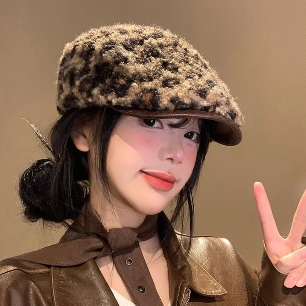 

Fashion Adjustable Lamb Wool Berets Hat Keep Warm Pu Leather Brim Leopard Print Berets Y2k Street Women Newsboy Caps Girl