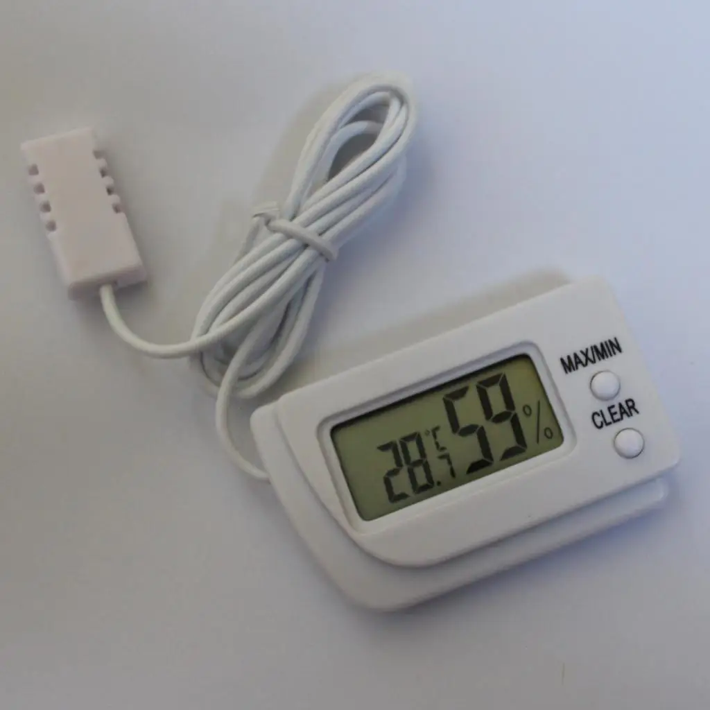 Digital Temperature and Humidity Meter Gauge Tortoise Hatching Eggs Thermometer