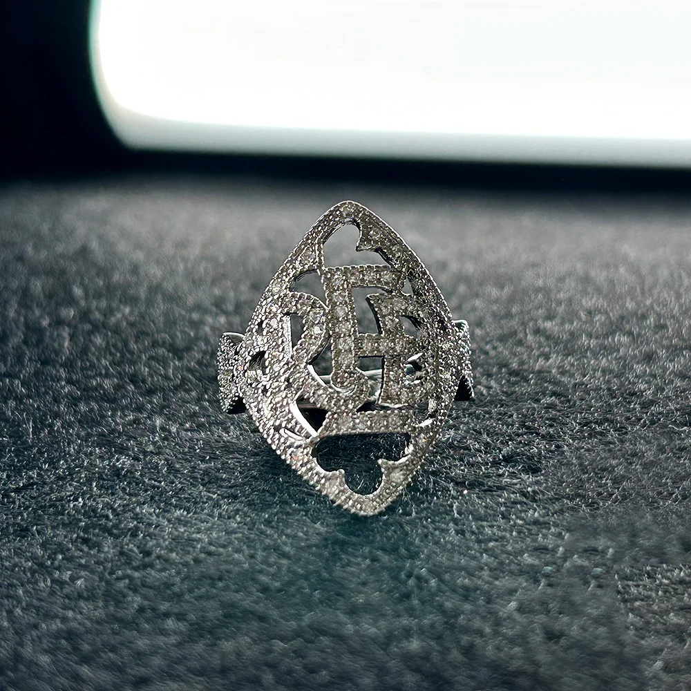 Persoonlijkheid Luxe Taylor Rode Letters Full Crystal Stone Ring Unisex Verstelbare Ringen Accessoires Fans Geschenken Sieraden