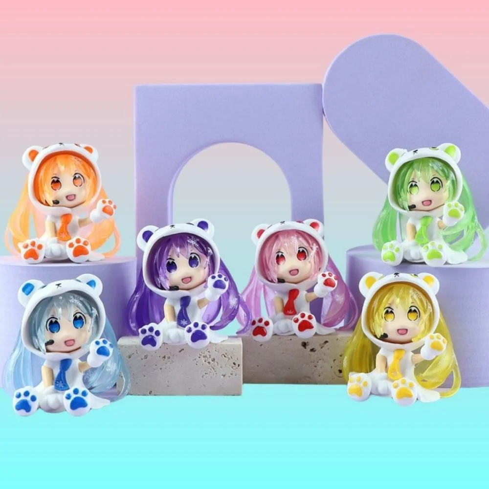 6CM Miku Hatsune Q-Version Bären-Miku-Figur Niedliche Kreative Auto-Dekoration Auto-Ornament Desktop-Display Anime Sammlerstück Geschenk