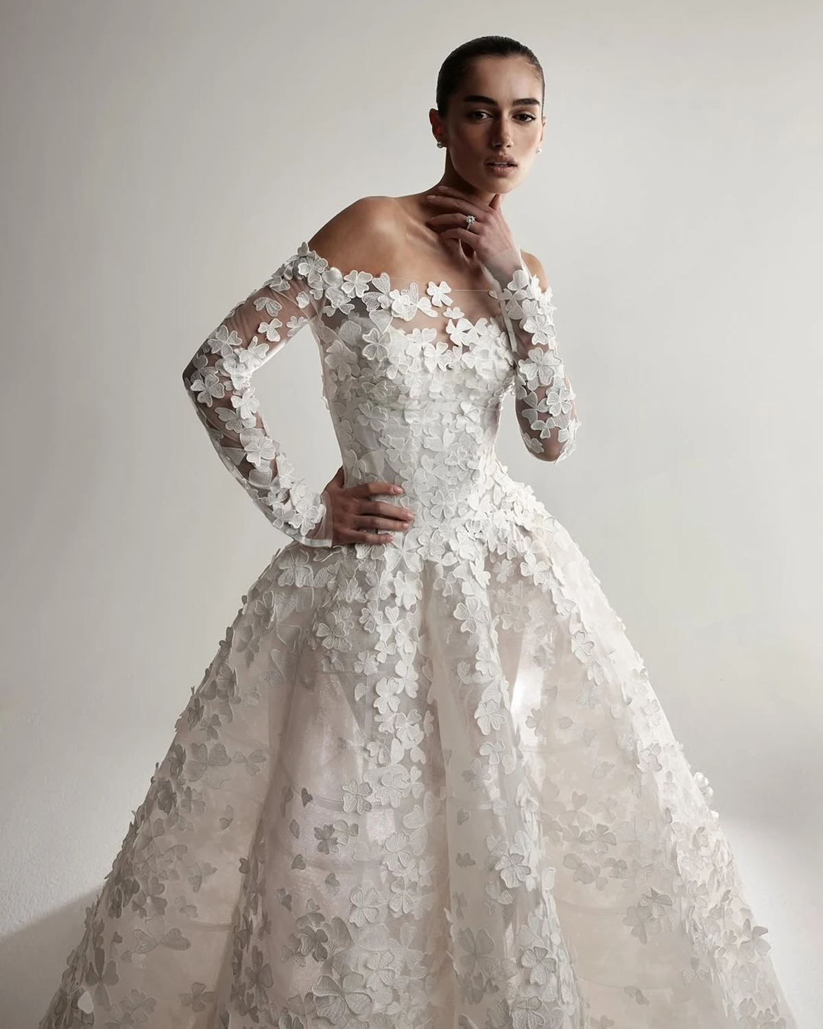 Gorgeous Wedding Dresses Long Sleeves Appliques Lace Pearls A Line Bridal Gown Button Back Chapel Customized Vestidos De Novia