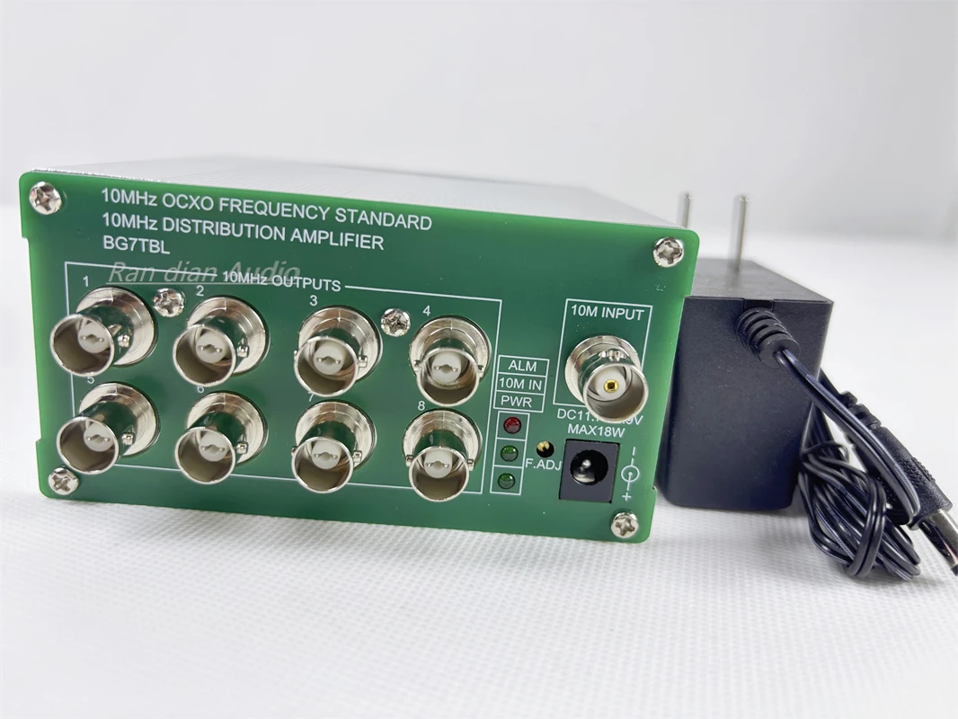 High-end BG7TBL OCXO Benchmark Frequency Standard 8 Port Output 10MHz Distribution Amplifier