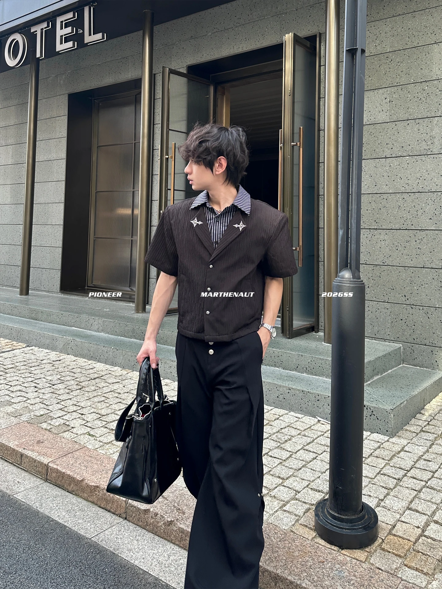Casual Style Plaid Short Sleeve Shirt with Shoulder Pads Fake Two-Piece Design And Stand Collar for Young Men Trendy Open Car...
