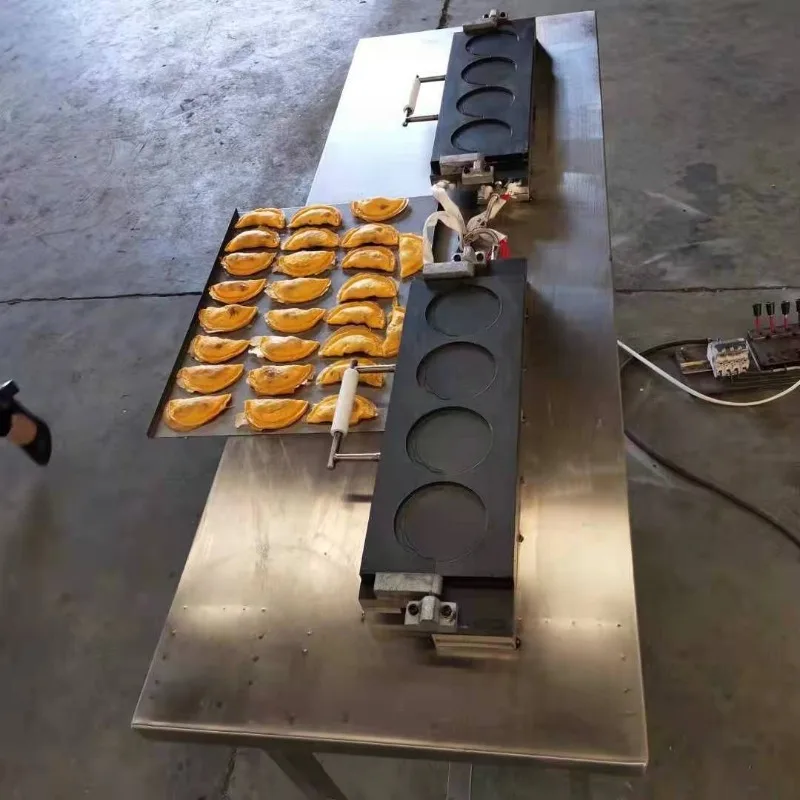 Semi-automatic dumpling machine poached fried egg electromechanical heating quick hot breakfast deli