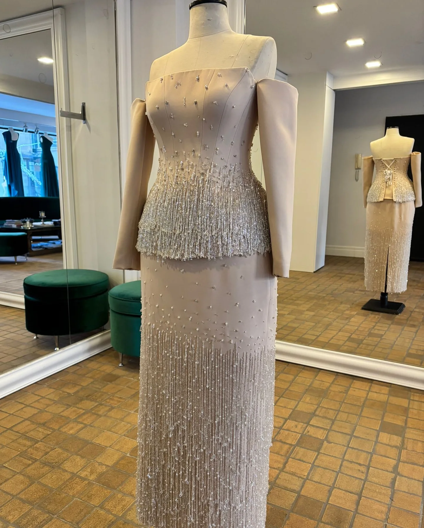 뜨거운 판매 사우디 아라비아 Strapless 이브닝 드레스 인어 누드 핑크 반짝 이는 페르시 술 진주 스팽글 공식 파티 댄스 파티 드레스