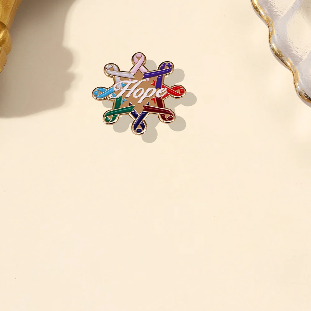 الأمل على شكل شريط بروش العالمي الإنجليزية سبيكة شارة شخصية تنوعا الملابس على ظهره وشاح الملحقات بروش