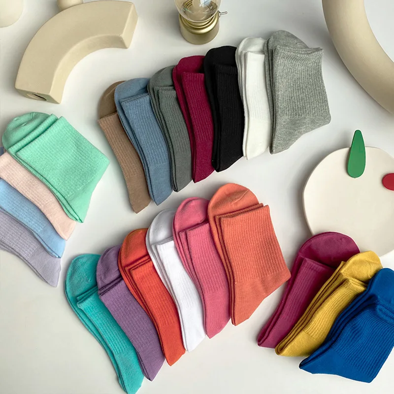 

1 Pairs Women Socks Autumn and Winter Ins Fashion JK Middle Tube Socks Solid Colors Sports Socks