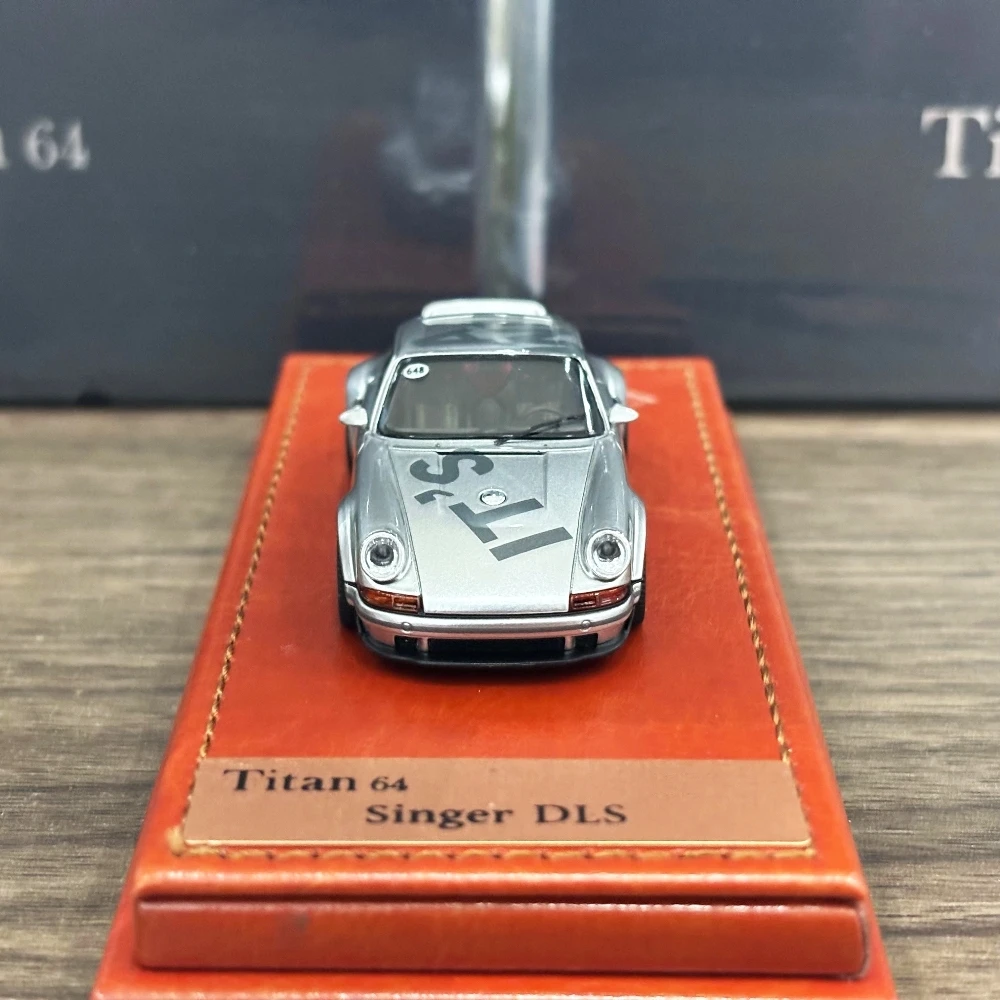 โมเดลรถเรซิ่น Make Up 1:64 Singer DLS Goodwood Festival of 2019