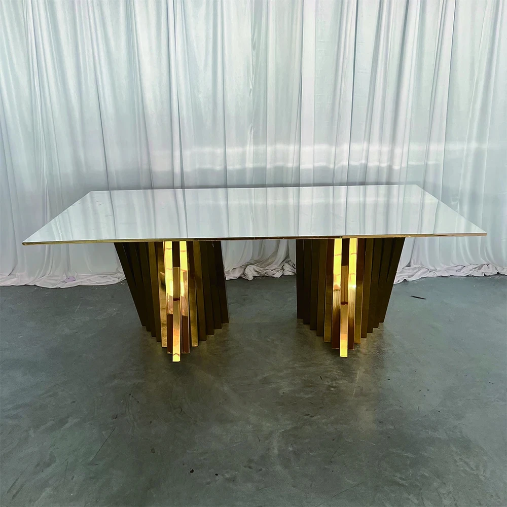 Modern Luxury Silver and Stainless Steel Wedding Table