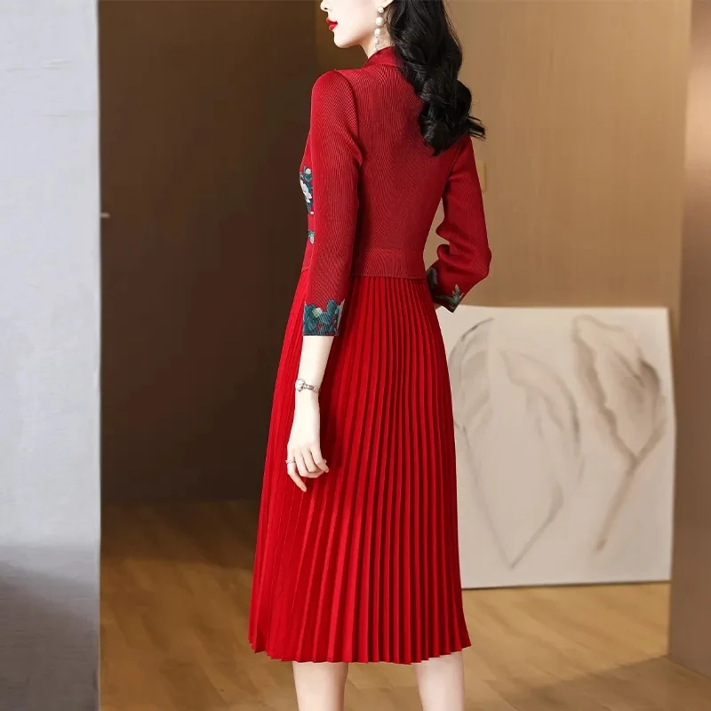 Blazer Collar Pleated Dress Woman 2023 Autumn New French Mid Length Style Temperament Waist Slim Plaid Fake Two Piece Dress Lady