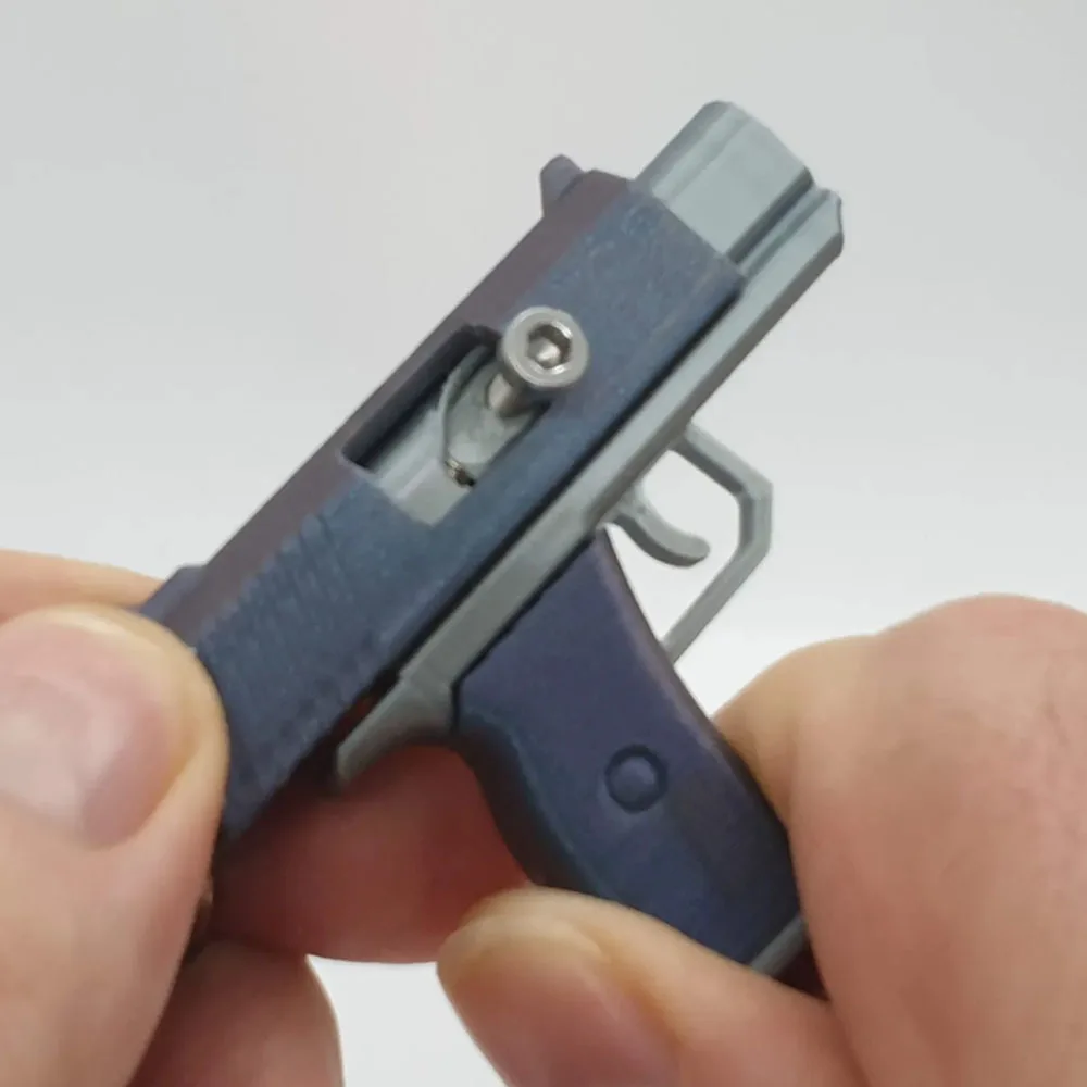 Miniature Pistol Keychain M9 Mini Gun Model Rifle Small Toy Gun Can Launch 6mm Paper Balls for Gift Pendant Color Be Customized