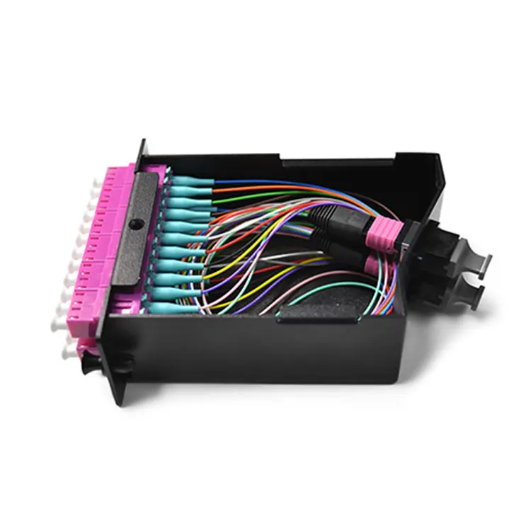 لوحة تصحيح من النوع المثبت على الرف OM3/OM4 MPO كاسيت 40-100G 24/ 36/48/72/96 النوى MPO إلى LC معدن متعدد الأوضاع لمركز البيانات