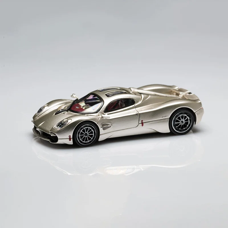 

Openable Back Cover, Champagne Gold, Simulated Alloy Car Model, New Finished Static Collection Ornament, New with Packaging
