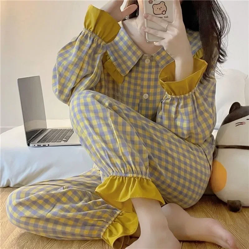 طقم بيجامة نسائي جميل للترفيه والخريف مريح كلاسيكي يومي أنيق على الطراز الكوري للسيدات تصميم ريترو للمنزل الحلو