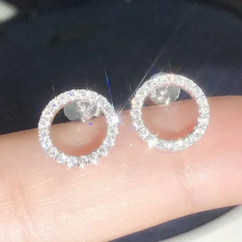 New Style Inlaid Circle Zircon Explosion Flashing Earrings for Women with Simple Temperament, Light Luxury, and Fashion