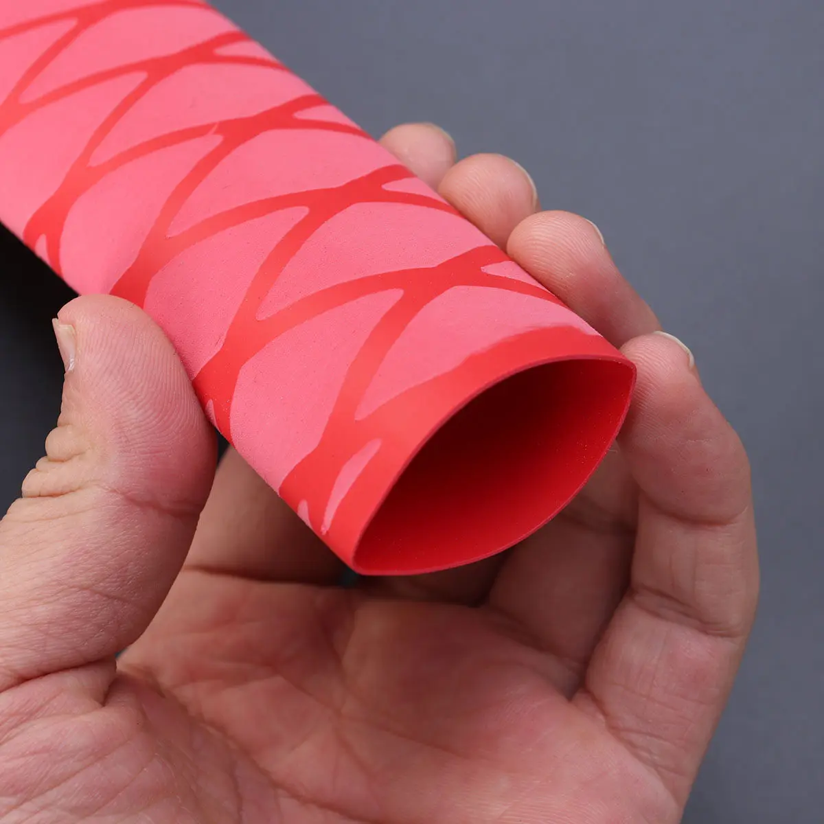 Non-Slip Heat-Shrink Handle Sleeve Anti-Static Sweat-Absorbing Protective Cover for Fishing Rods Sports Equipment Kitchen