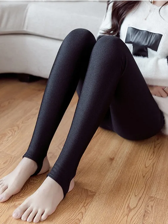 Modeling Leggings Woman Squares Black White Green Skintight Tummy Hip-Lifting Slimming Stylish Baggy Slightly Plaid Indoor Solid