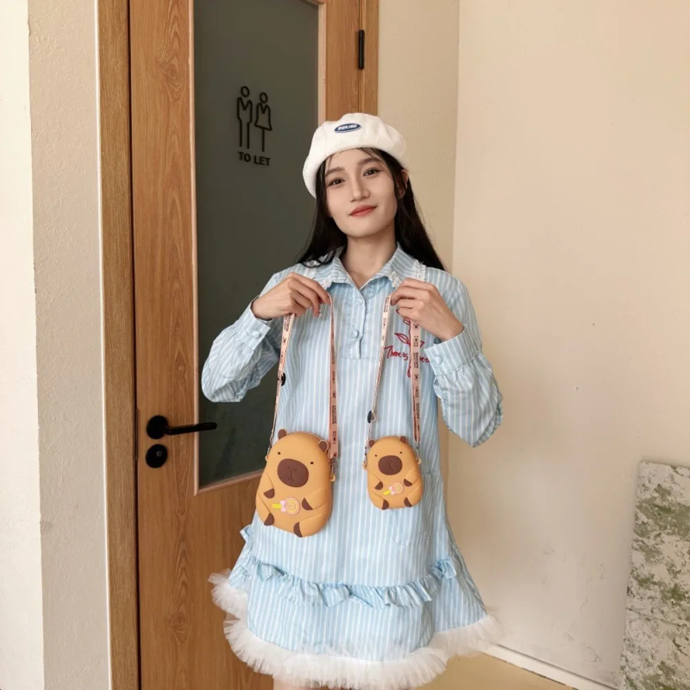 

Simple Cartoon Capybara Coin Purse Portable Mini Silicone Shoulder Bag Wallet Cute Small Item Bag Woman