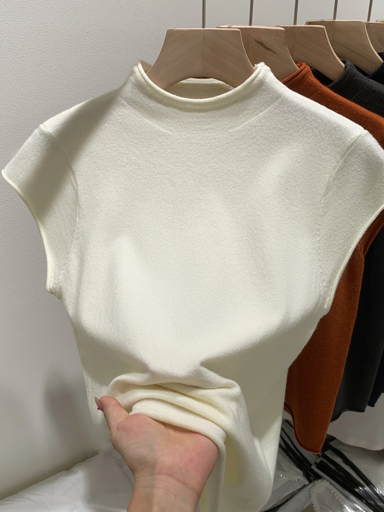 

Elegant Loose Short Sleeve T-Shirt Women's Summer Fashion High Collar Slimming Top Korean Style Commute Wear Standard Fit
