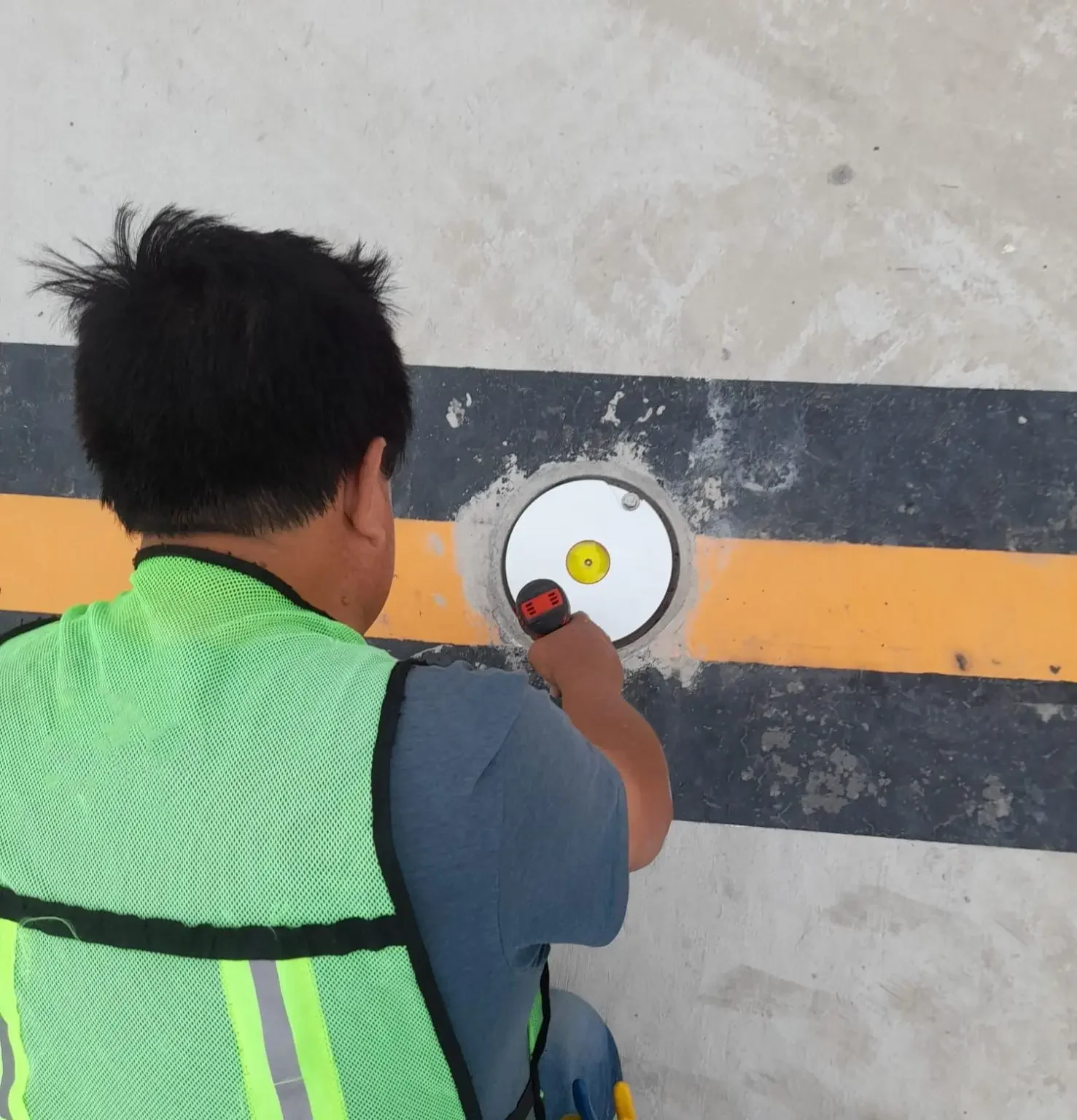 

Heliport/Airport Flight Path Alignment Lights Amber LED Omnidirectional 120/230v AC Touchdown and Lift off Area Perimeter Light