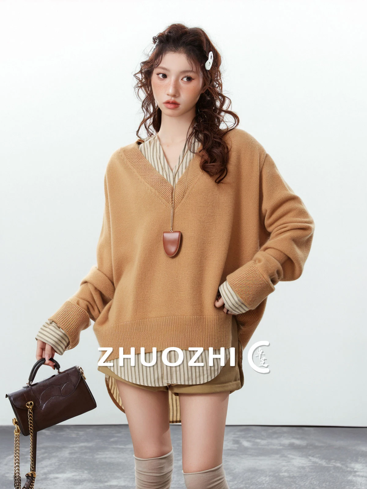 

Женский вязаный свитер с V-образным вырезом в оранжево-желтую полоску, повседневный, с длинными рукавами, из мягкой ткани, весенняя новинка, модный топ в стиле Lazy Style