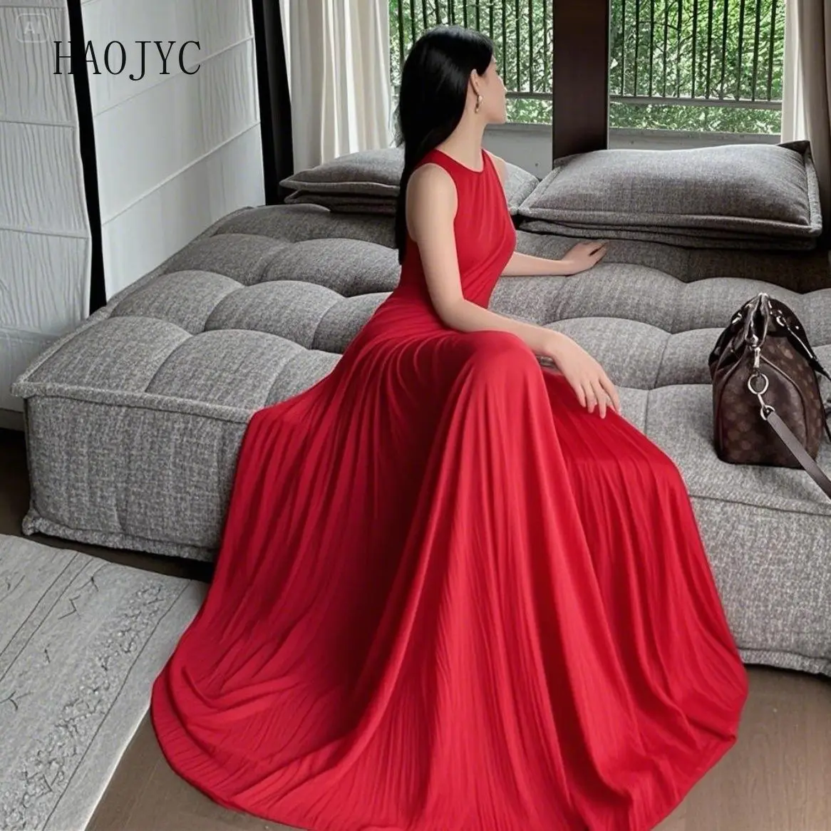 

Silky super soft, smooth and supple vest, sleeveless oversized skirt mopping the floor, silky long skirt worn