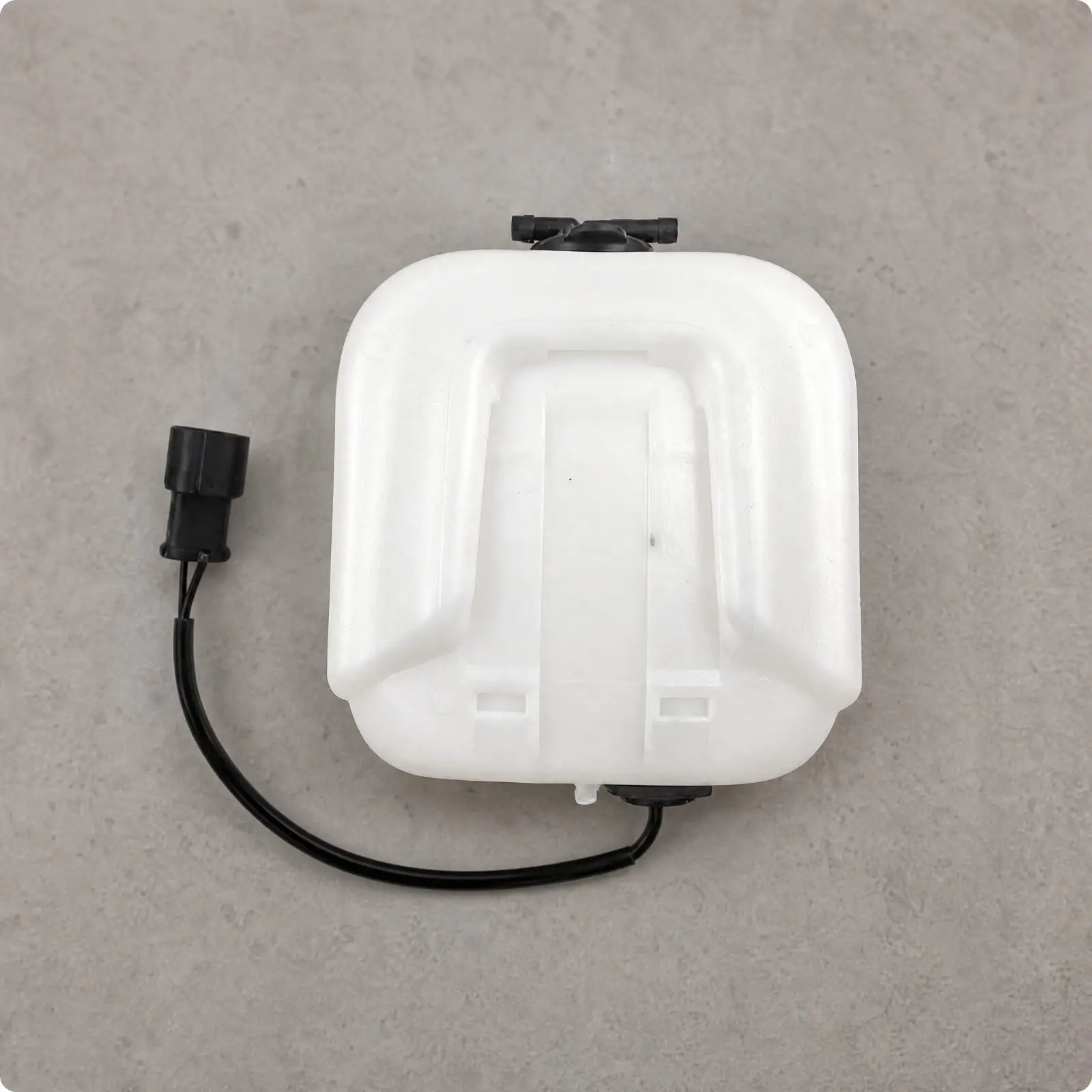 Excavator Coolant Tank for Komatsu PC56 PC56-7 Plastic Overflow Reservoir with Hose Cap Replacement Part