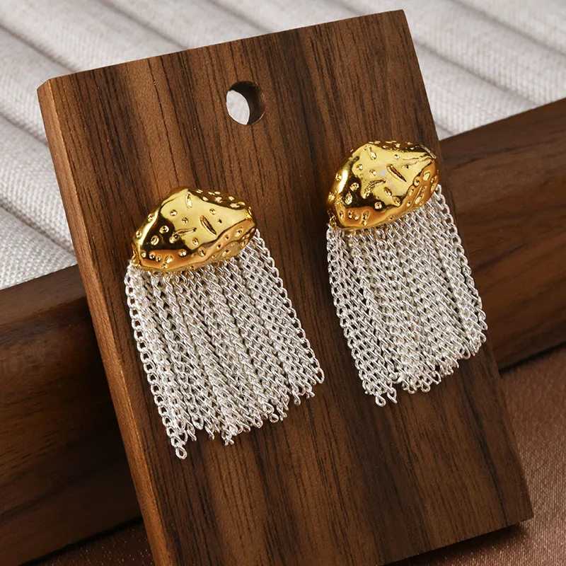 New earrings chain tassel earrings fashionable simple metal ladies pattern banquet additional 2024