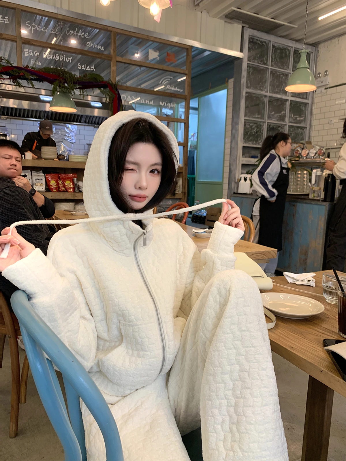 

Комплект из эластичного трикотажа Leisure Texture, 380 г, Mien Jia Nan NNassa Faion Ensemble, Зима 2024, Женская одежда премиум-класса