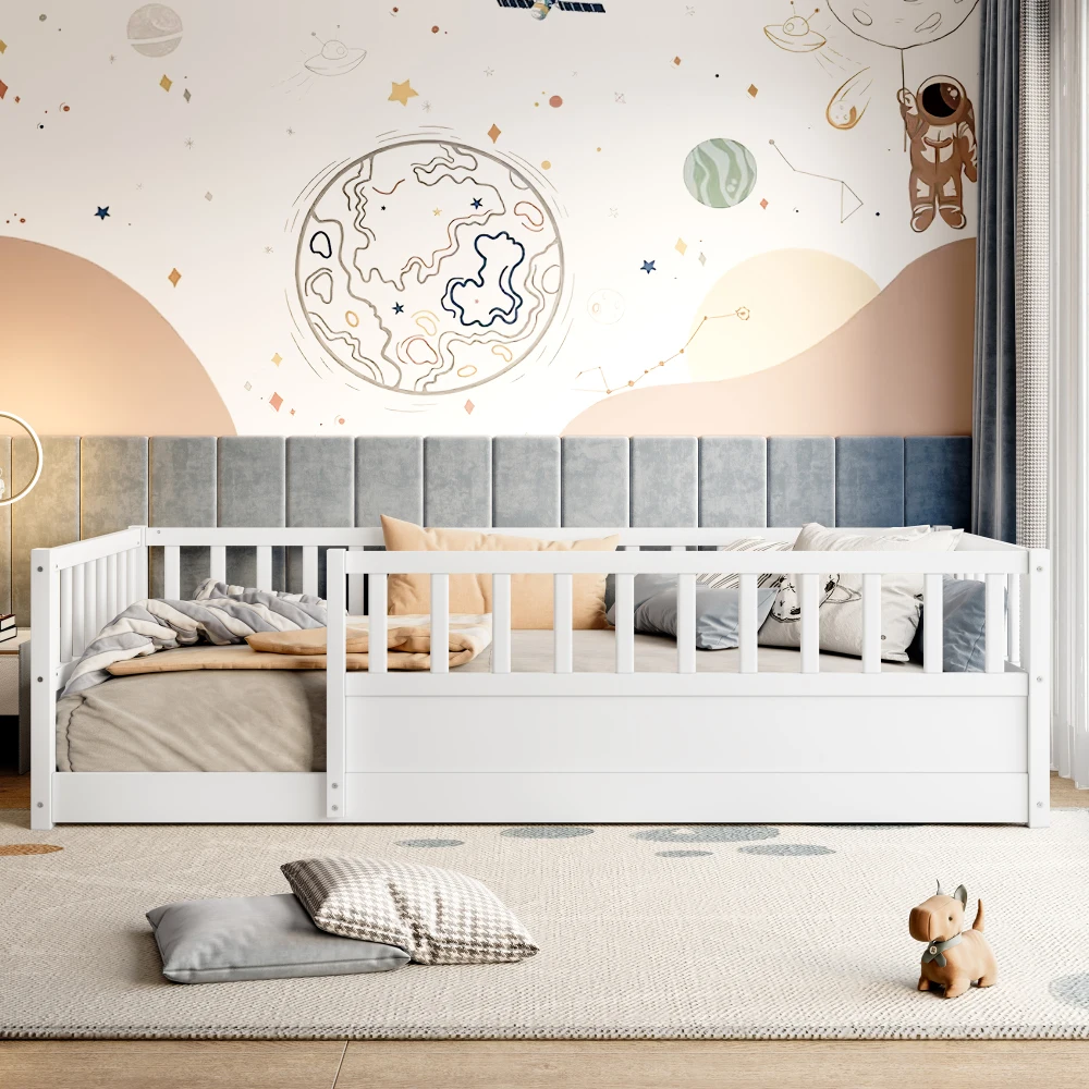 

Двуспальная деревянная напольная кровать Монтессори: встроенная конструкция, высокий барьер безопасности с дверцей, белый