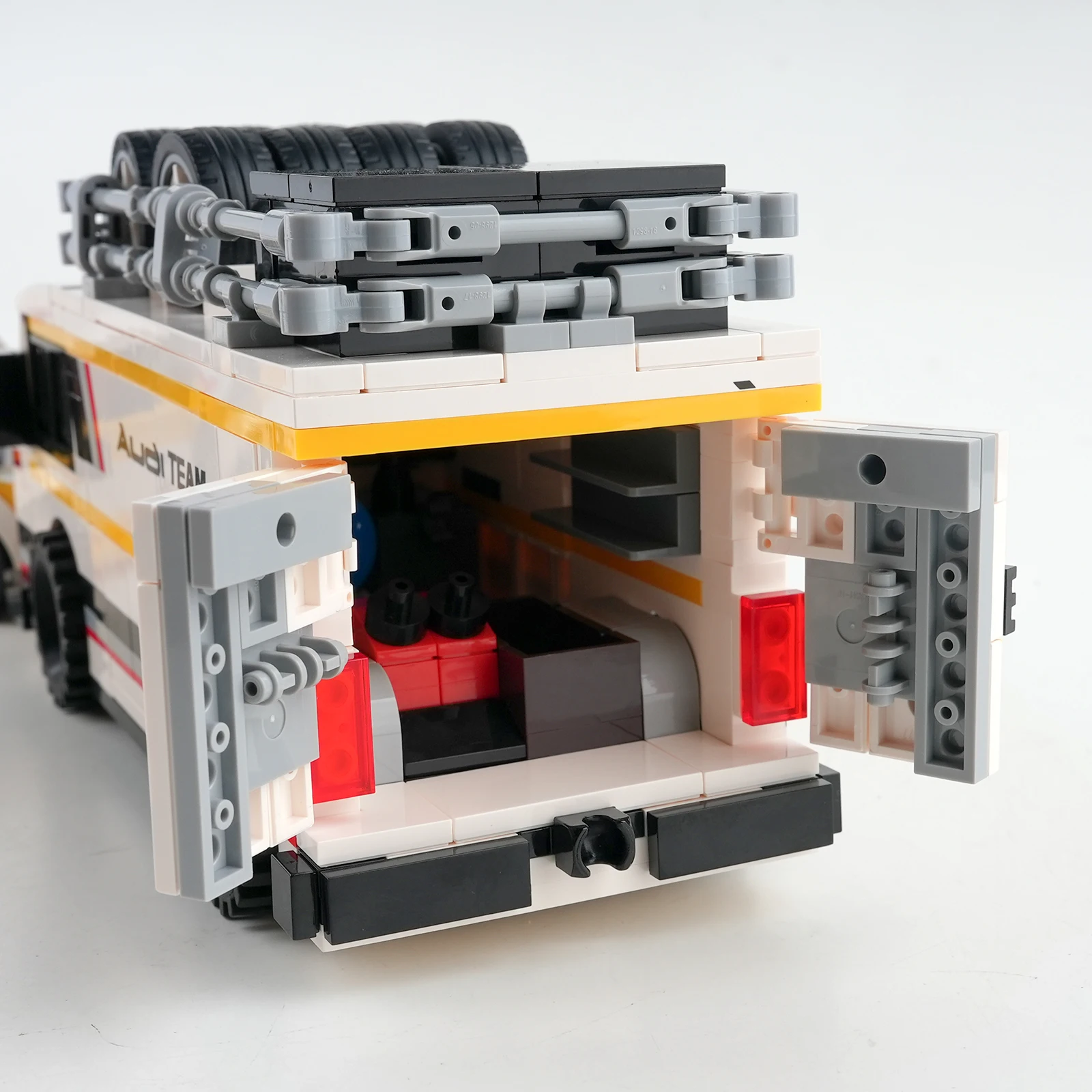 1:32 Città WRC Squadra Building Blocks Modello di Auto Auto Da Corsa Camper Camion Kit di Montaggio MOC Mattoni Giocattoli Per Bambini Set Regalo PB8812 1362PCS