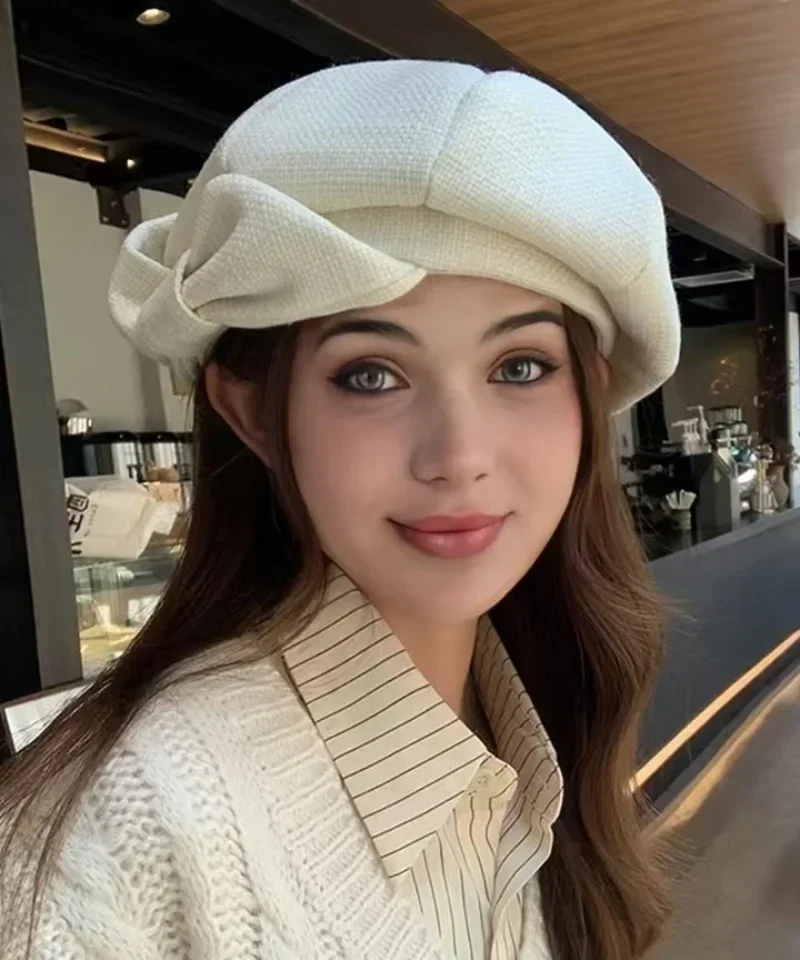 秋の女性の新しい八角形の帽子、冬のボウ、エレガントな気質、顔見せ、小さなベレー帽、毎日の旅行や使用に適しています。