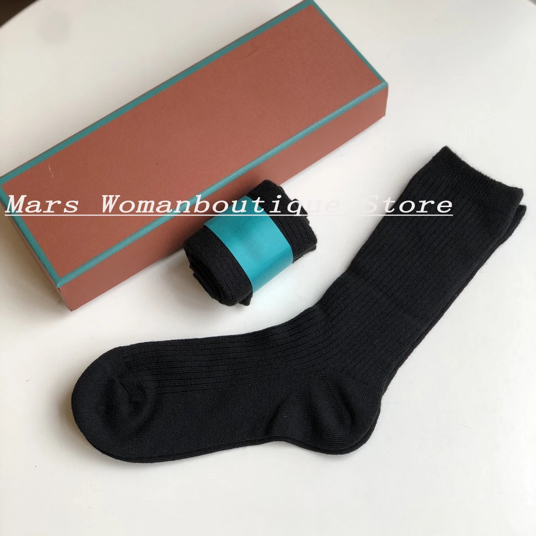 Soft and Delicate Cashmere Socks for Women, Skin-Friendly, Sweat-Absorbent, Warm and Deodorant, Five Colors, L, P