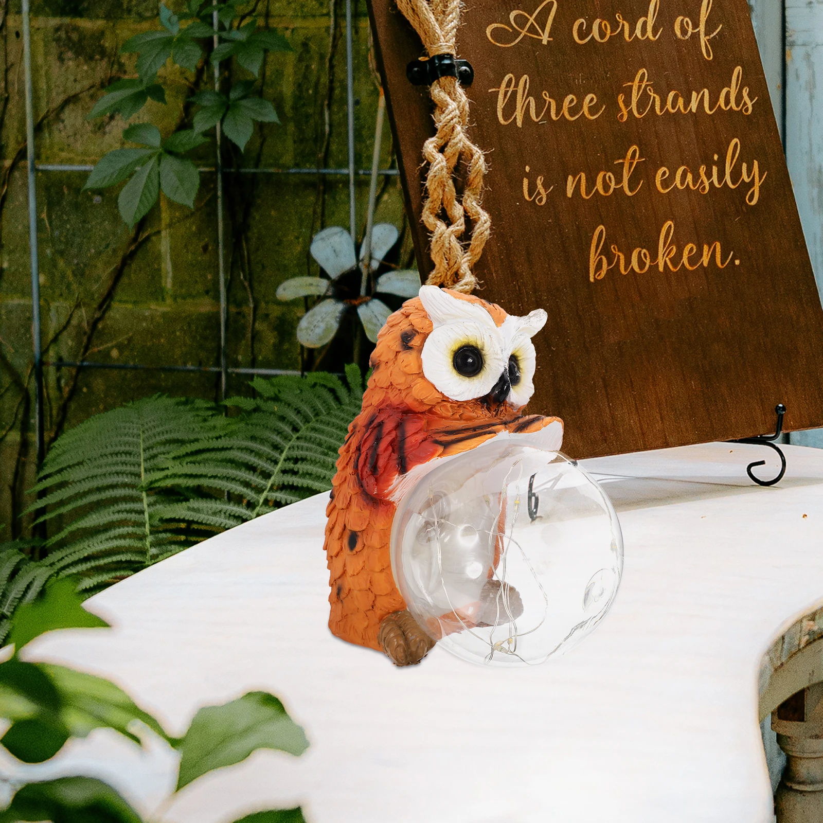 

Solar Owl Holding Lamp Resin Statue Animal Decor Solar Powered LED Garden Light Decor