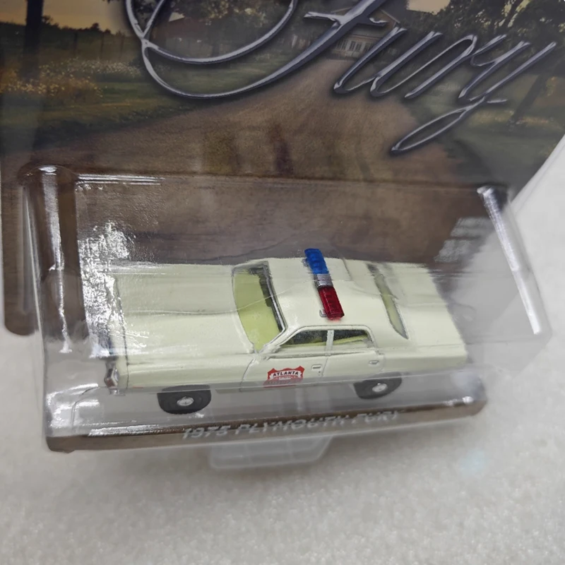 Greenlight Diecast 1/64 مقياس 1975 بليموث فيوري الشرطة سبيكة سيارة نموذج اللعب جمع العرض