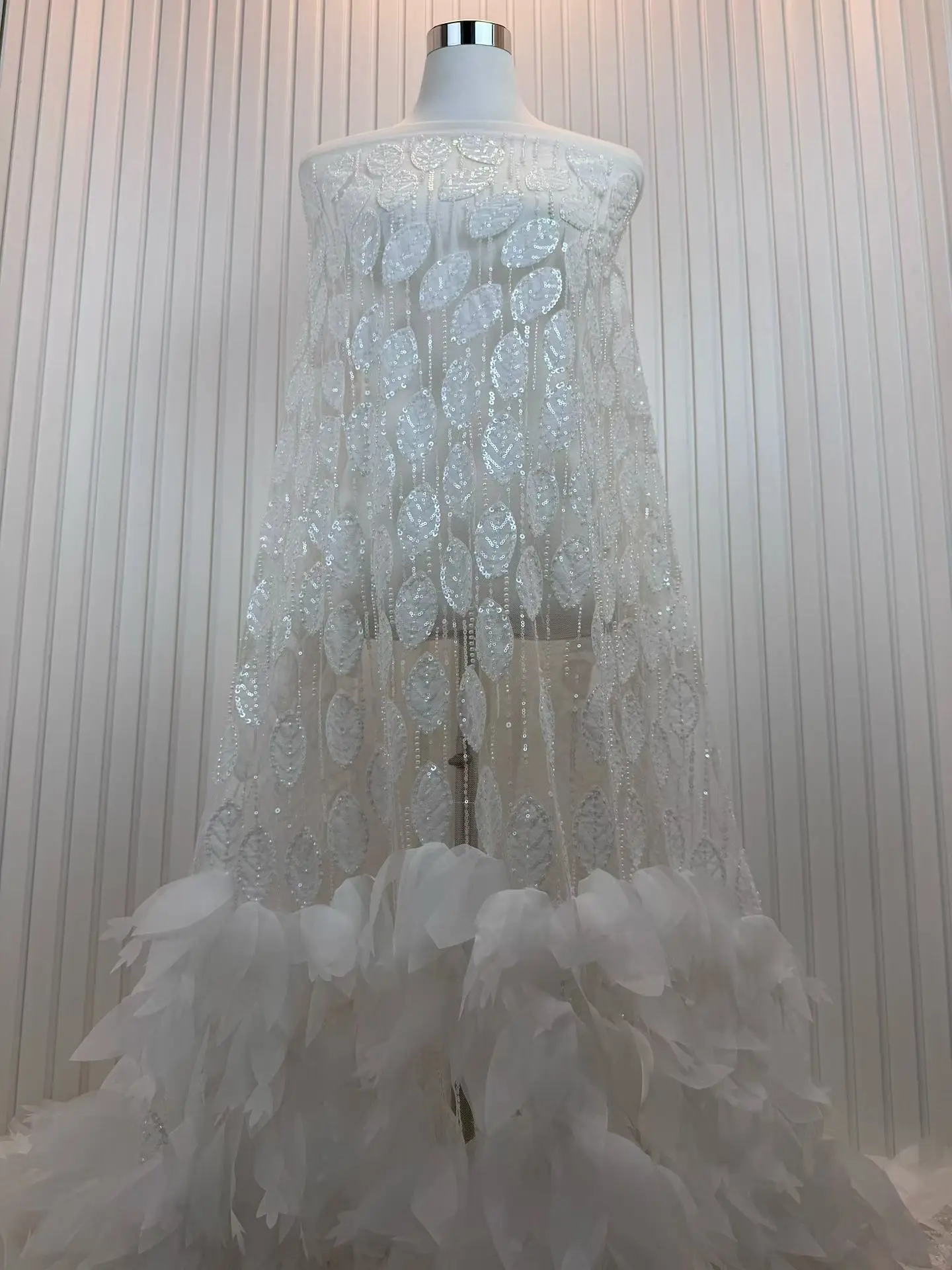 Luxury Beaded Lace Fabric Bridal Fabric High-end Wedding Fabrics French Nigerian Sequins 3D Feather Embroidered on Tulle 5 Yards