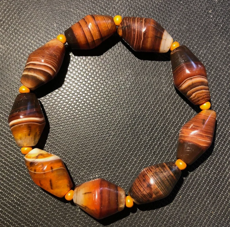 Energy Tibetan Old Agate Natural Silkworm Heaven Eyed DZi Bead Amulet bracelet