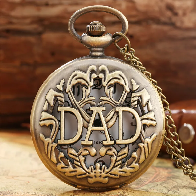 Bronze Pocket Watch com Hollow Dad Design Cover, Relógios De Quartzo Retro, Colar De Pingente, Relógio De Corrente, Presente para Papai