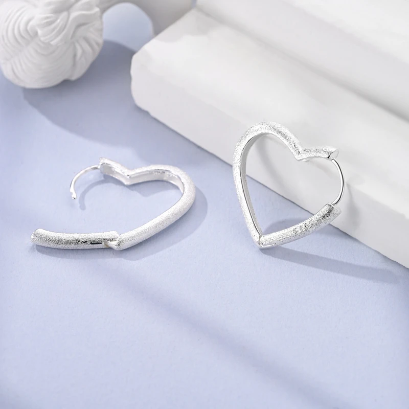 

Серьги из стерлингового серебра 925 пробы для женщин, сверкающие серьги-кольца в форме сердца с блестящим песком, ювелирные украшения для подарков на годовщину или свадьбу