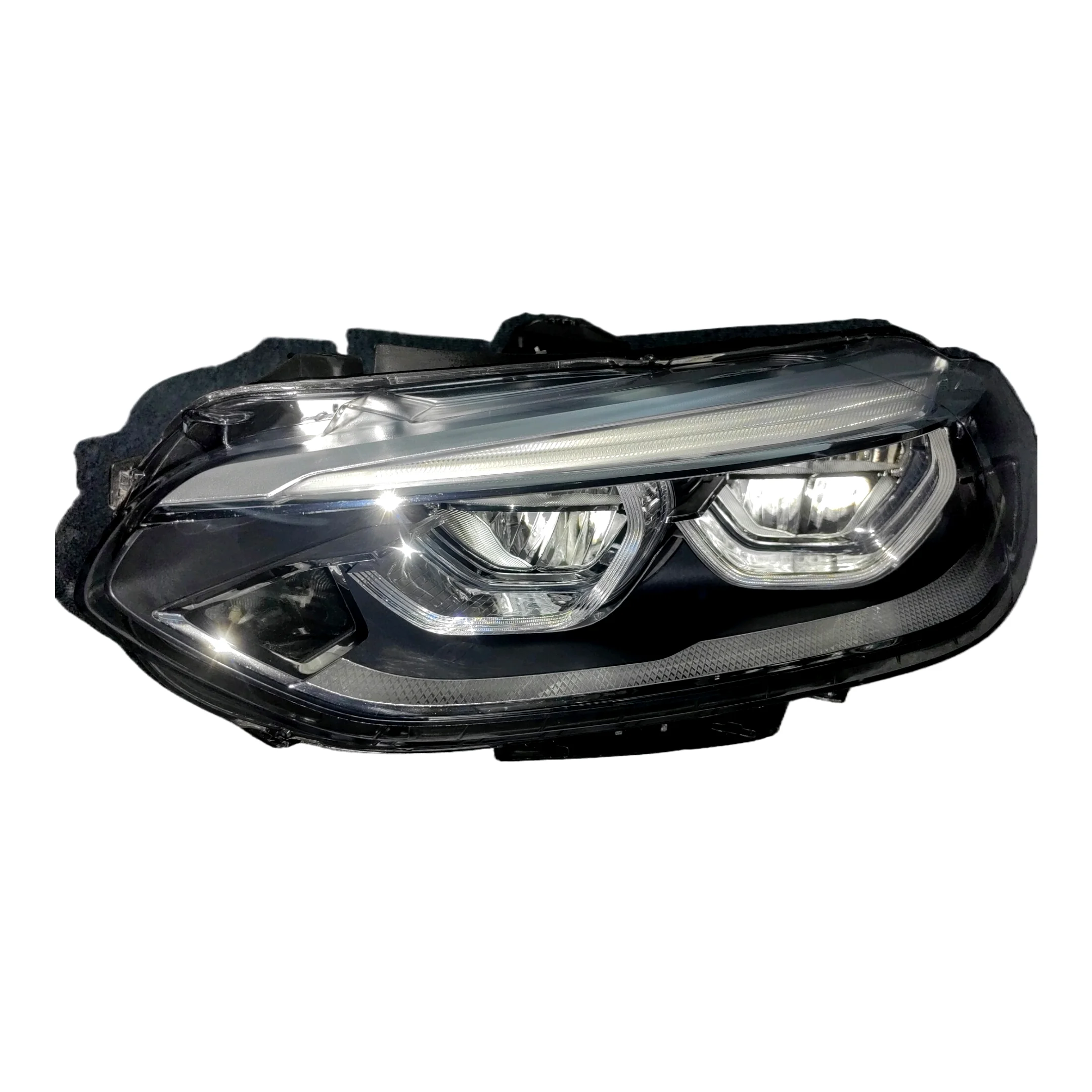 ไฟหน้า LED ระบบไฟส่องสว่างคุณภาพสูงที่ขายดีที่สุดเหมาะสําหรับรถยนต์ BMW 1 Series F52