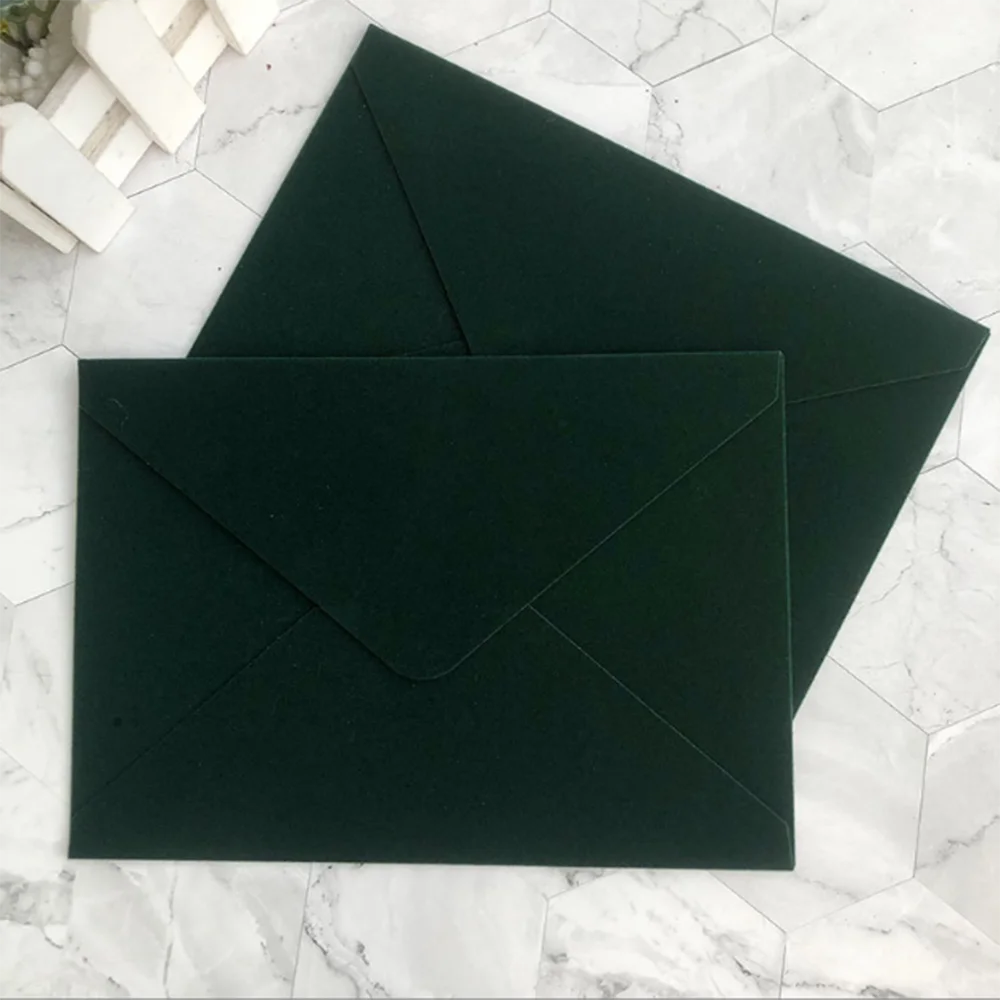 Velvet Envelopes Soft Smooth 13.5x19.5 cm Fit for 5\'\'x7\'\' Invitation Cards Customized Printing Is Available.