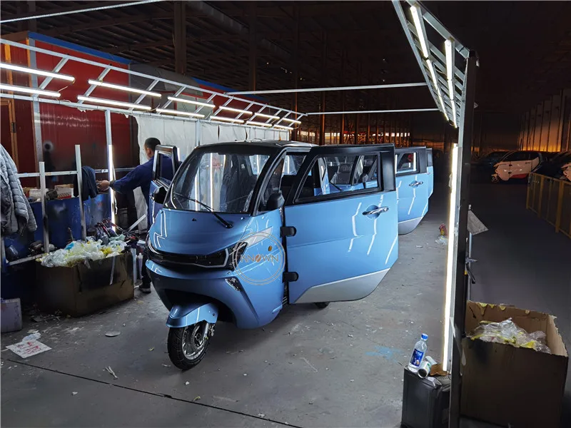 Закрытый электрический трехколесный велосипед с новой энергией для взрослых, мини-мотоцикл, 3-колесный пассажирский автомобиль на продажу, настраиваемый