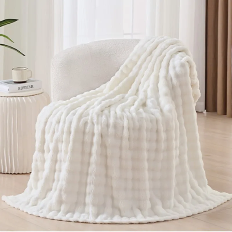 3D Bubble White Plu…